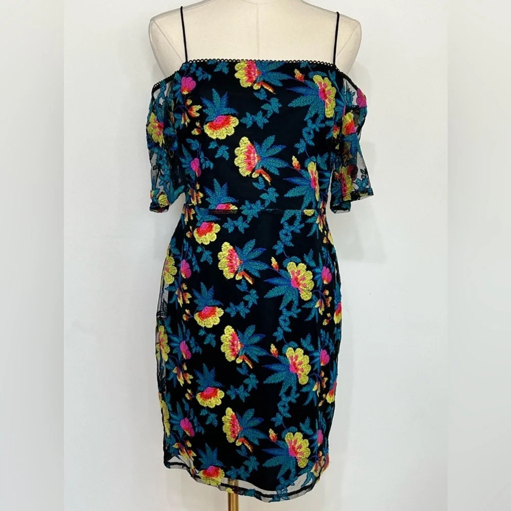 Topshop Embroidered Colorful Cold Shoulder NWT Dress Size 8